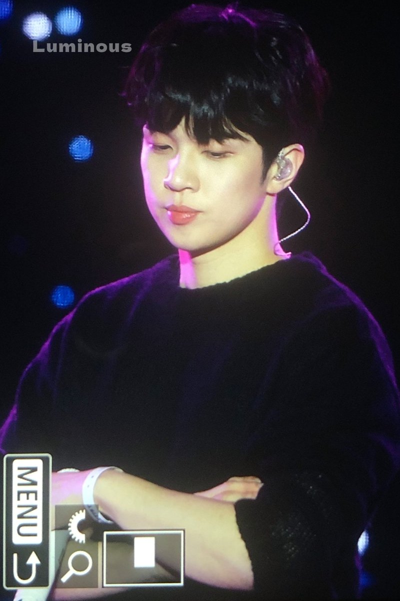 luminous_228's tweet photo. 221020 Pre.
#NFlying #엔플라잉 
#유회승 #회승 #Hweseung https://t.co/bIpIuyYapn