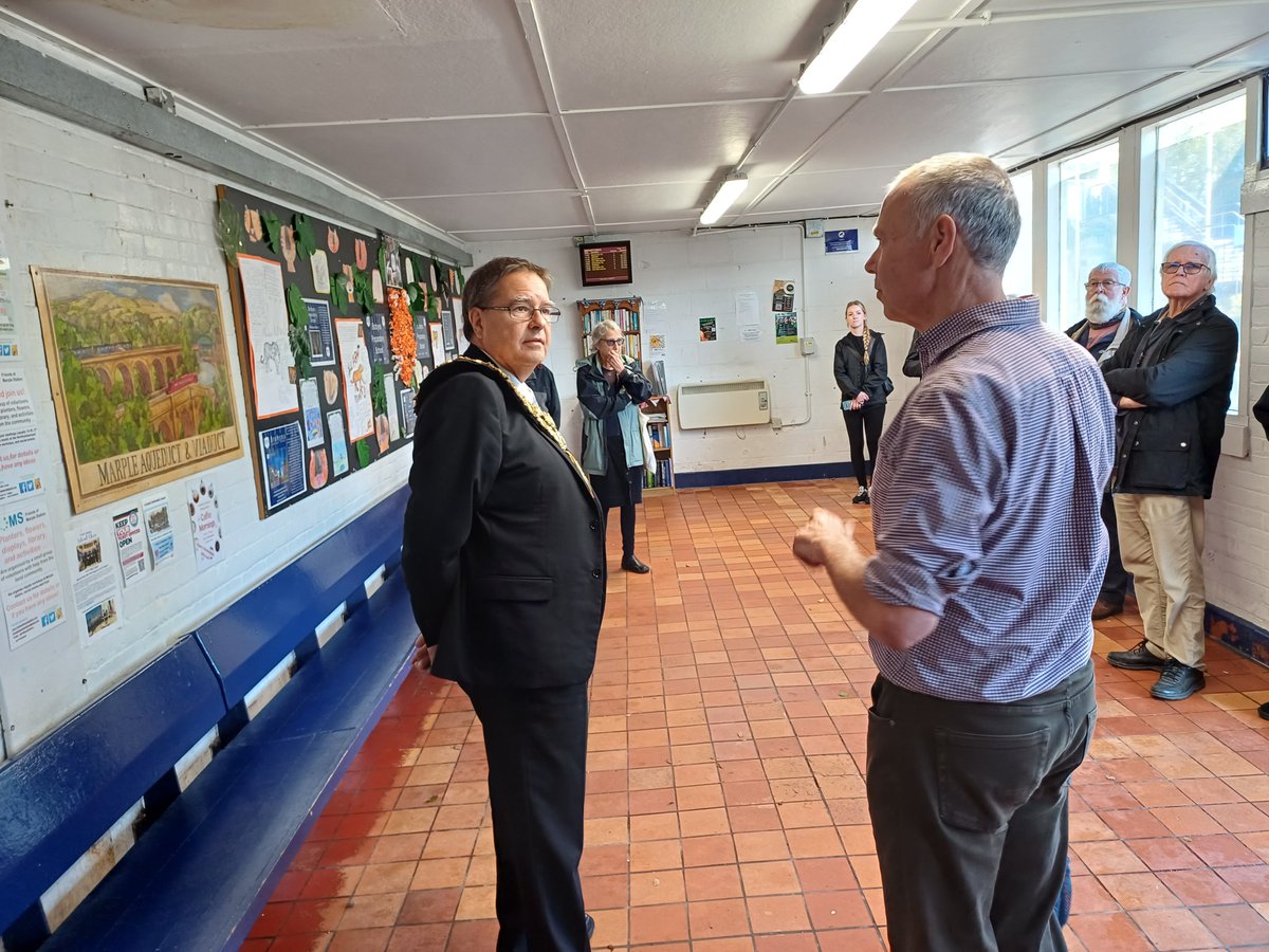 Three of our station groups @RomileyFoRS <a href="/FoMarpleStation/">Friends of Marple Station</a> and <a href="/forhs142/">FoRoseHillStation</a>  had a special visit from the Mayor of <a href="/StockportMBC/">Stockport Council</a> this week, to see the new information boards that had been designed and installed at all three stations to promote @stockporthydro and funded by the CRP.