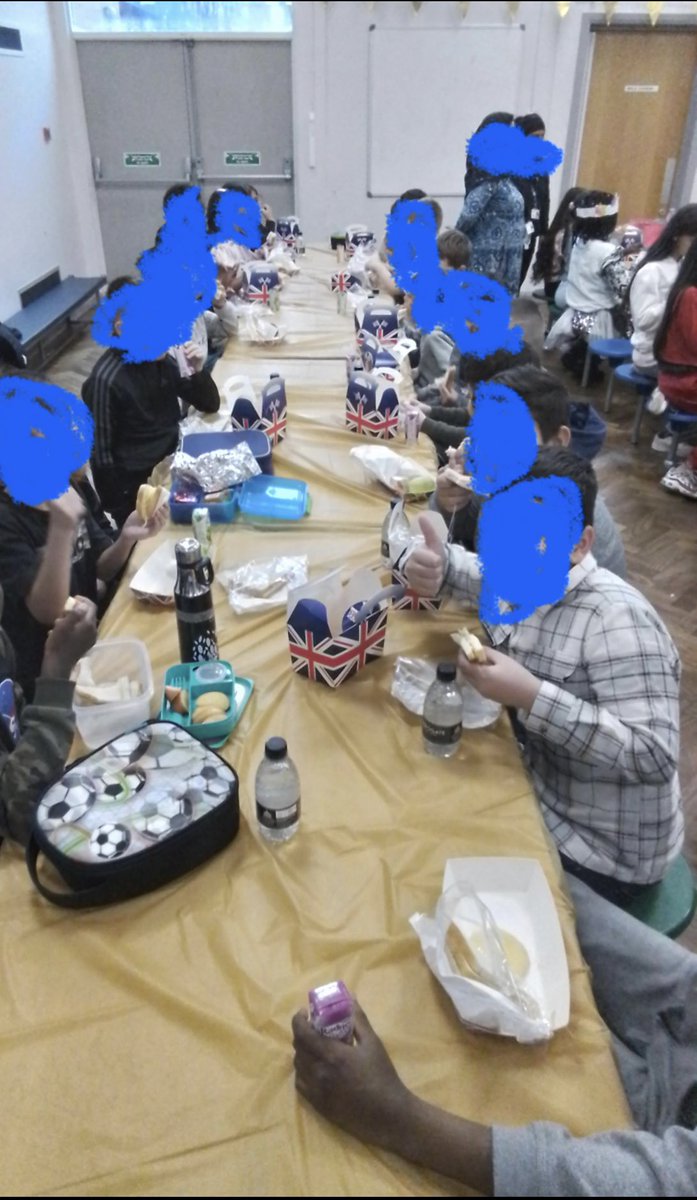 MrsJina2's tweet photo. For our @Ofsted celebratory day, we had a party-style lunch. @DeltaSouthmere @gillian_gw @DeltaTrust_Org 

#DeltaAcademiesTrust #celebration #partylunch #school #teacherlife #primaryschool #ExcitingTimes #lunchtime #feelingproud #funtimes #DeltaSouthmere #Bradford #SchoolLife https://t.co/rum01ED2ad