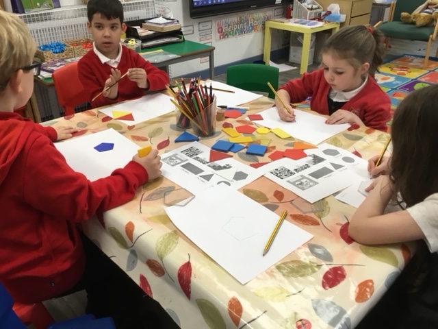 SaintJosephsRC's tweet photo. After listening to the story The Perfect Fit, Primary 1 enjoyed creating their own 2d shape pictures. #mathsthroughstories #stjoescreative https://t.co/HUrq3iZP7Z