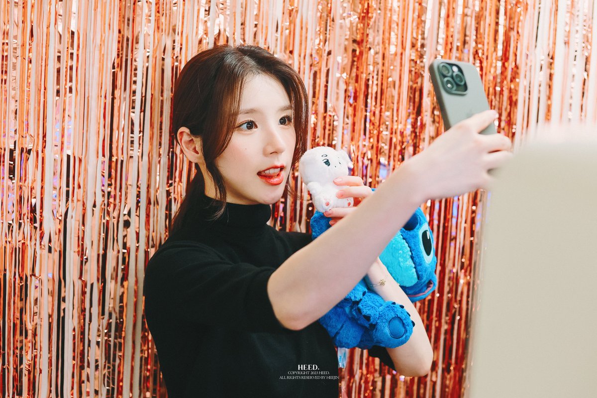 231019 #희진 #HeeJin
🩷셀피네컷🩷 
#heeppybirthday♥
#전희진_컴백_생일_축K해♥