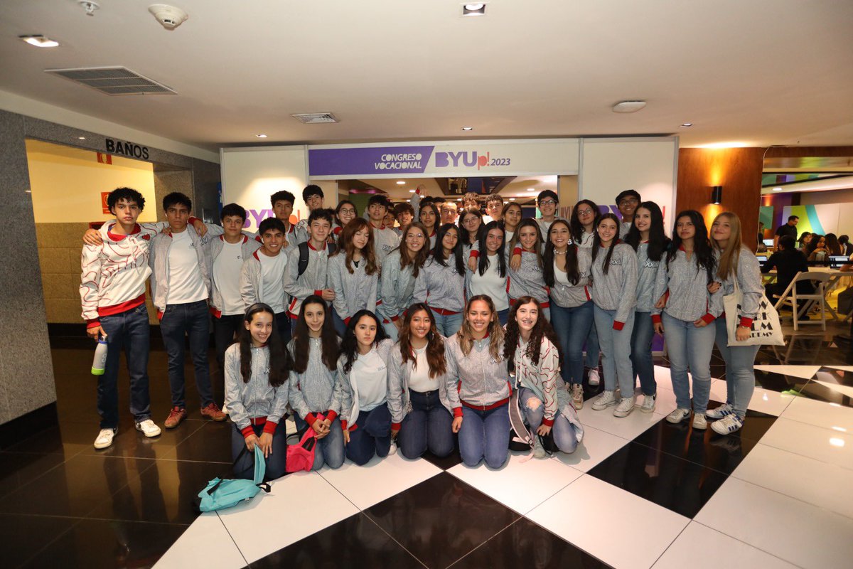 Yqsigo's tweet photo. Estudiantes y profesores disfrutan de un evento completo donde no solo tienen experiencias con las mejores universidades del país y el exterior, sino que además viven momentos de inspiración. ✨

#BYUp 2023 https://t.co/aHVLd5C0kG