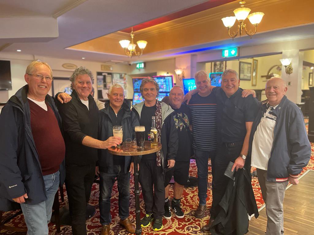We were privileged to meet Steve Lauri, Peter Howarth & Ian Parker after last night’s brilliant show by The Hollies in Tunbridge Wells. #thehollies #holliestribute #hijackedhollies #60smusic #livemusic #thehijackedhollies #music #gig #harmonies #guitar #bass #drums #keyboards