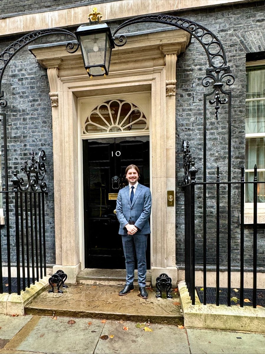 Our CEO, Max Sich, joined the Quantum Investment Breakfast at Number 10, UK's quantum tech ecosystem is on the rise! 🚀 Grateful for the government's commitment to accelerate this revolution. Thanks to all stakeholders for a great discussion. 🇬🇧 #Innovation #UK #QuantumComputing