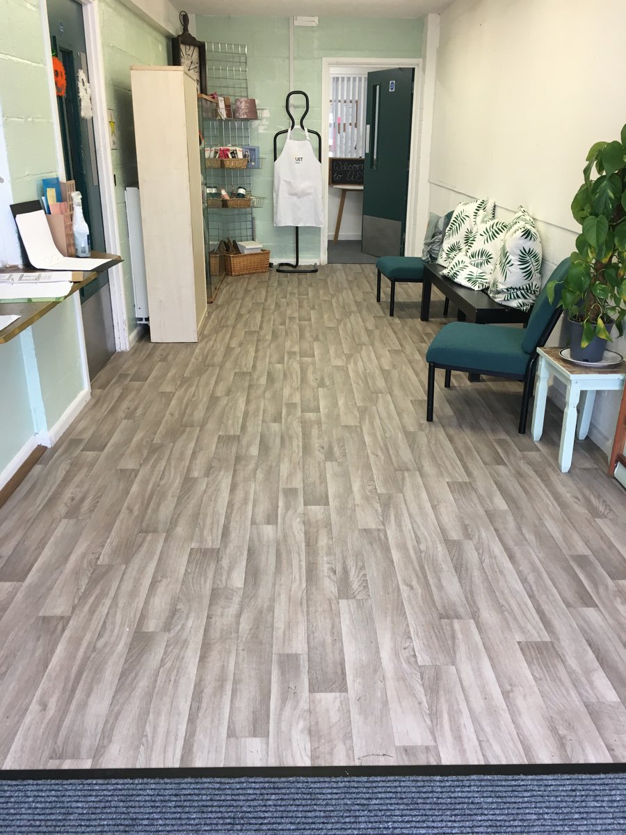UET_Charity's tweet photo. Lewis very proud to work in his new reception area at UET - refurbished by @tnlcommunityfund #SkillsforEver #UETcharity #charity #TNLCommunityFund #freshlook #workspace https://t.co/IV9L0ZDbas https://t.co/FuIfK22ku6 https://t.co/HSj09Hb8Ha