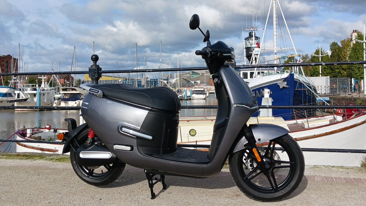 5 ⭐️

Brilliant experience. Really accommodating with a test ride without any notice, then went through different options &amp; helped me choose the right scooter. Kept me updated with the order &amp; delivered to my home address quickly.  Really positive experience, highly recommended