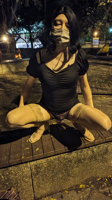 之前跟一位大哥約，幫他吹吹 #crossdresser #slut #dildo #analsex #daddy #publicsex #野外露出 #絲腿 https://t.co/qM7rJEUE7<a href="/tag/crossdresser"class="tags">#crossdresser</a><a href="/tag/slut"class="tags">#slut</a><a href="/tag/dildo"class="tags">#dildo</a><a href="/tag/analsex"class="tags">#analsex</a><a href="/tag/daddy"class="tags"><span>#daddy</span></a><a href="/tag/publicsex"class="tags"><span>#publicsex</span></a><a href="/tag/%E9%87%8E%E5%A4%96%E9%9C%B2%E5%87%BA"class="tags"><span>#野外露出</span></a><a href="/tag/%E7%B5%B2%E8%85%BF"class="tags"><span>#絲腿</span></a>