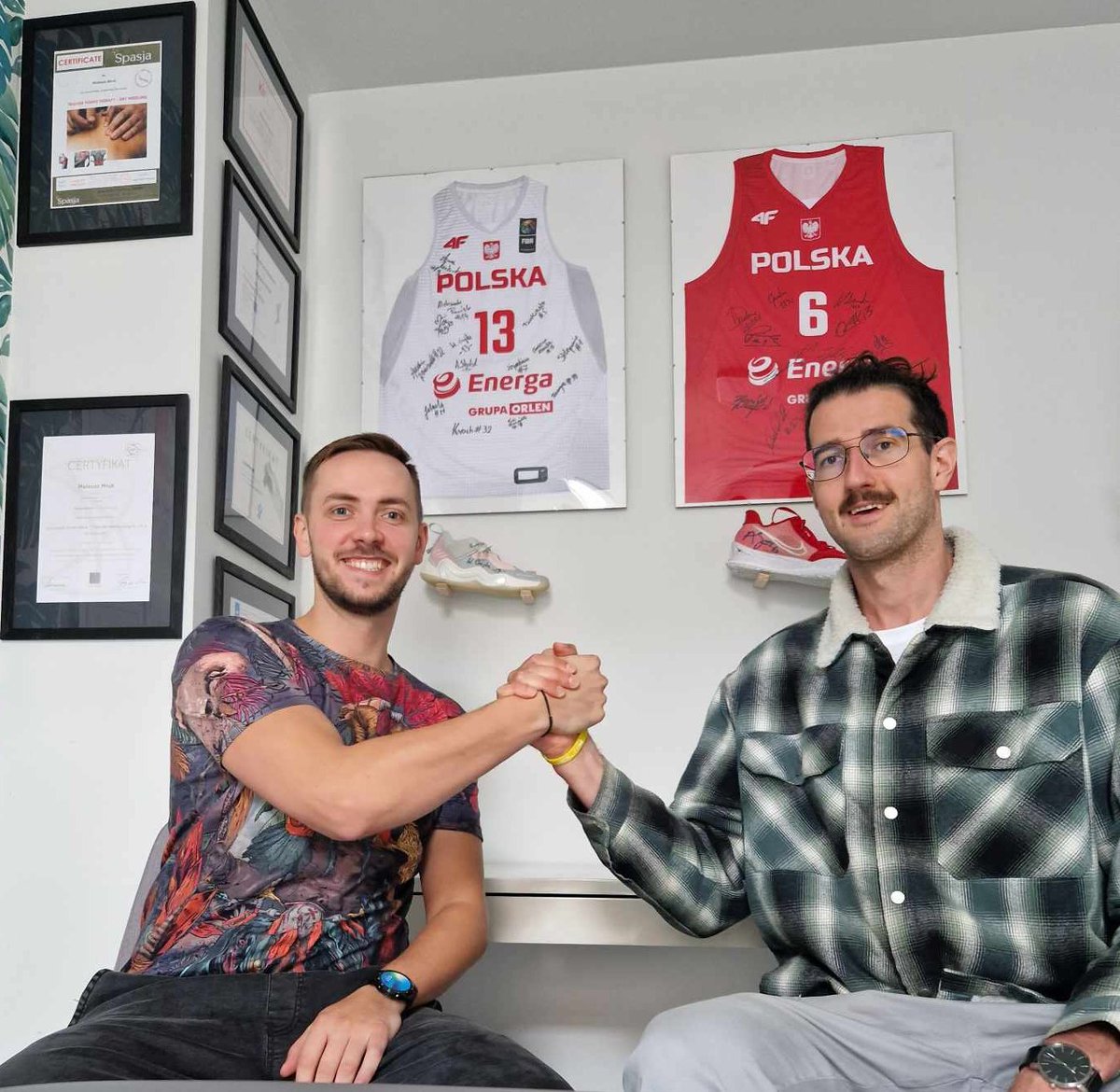 splash_agency's tweet photo. (...) do grona naszych partnerów dołącza Mateusz Mruk! (...)

(...) Mateusz Mruk has joined our partners (...)

#plkpl #1LKosz #2LKosz #splashfamily https://t.co/Mo57R0g0wP