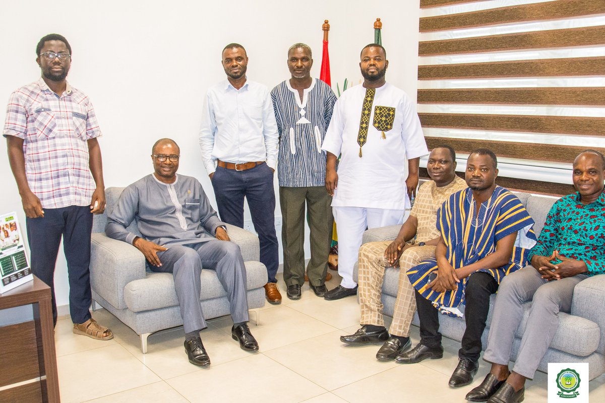 uesdgh's tweet photo. UTAG National pays courtesy call  on Vice-Chancellor of UESD, Prof. Eric Nyarko-Sampson, in his office 

#UESD23
#HOPE23
#UESDUTAG https://t.co/u96G3q3K6r