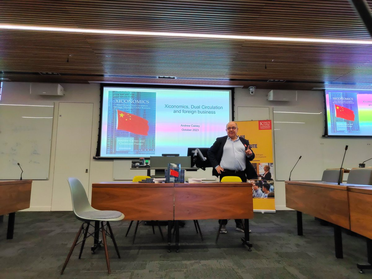 baloyuna's tweet photo. .@AndrewCainey presenting his very informative book on Xiconomics: What China's Dual Circulation Strategy Means for Global Business at King's #China Week @lauchinainst https://t.co/gTM1YP8R3t