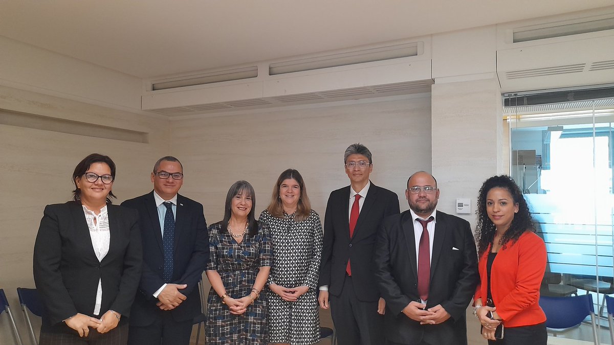 LienAP77's tweet photo. Delegación cubana sostiene significativo encuentro en la Sede del FIDA con Altos Representantes. Se reafirma por #Cuba el valor estrátegico de la Cooperación con el FIDA, a la vez que se evidenció por la Agencia la disposición y muestreo de oportunidades diversas para continuar. https://t.co/JhXHuYuzFK