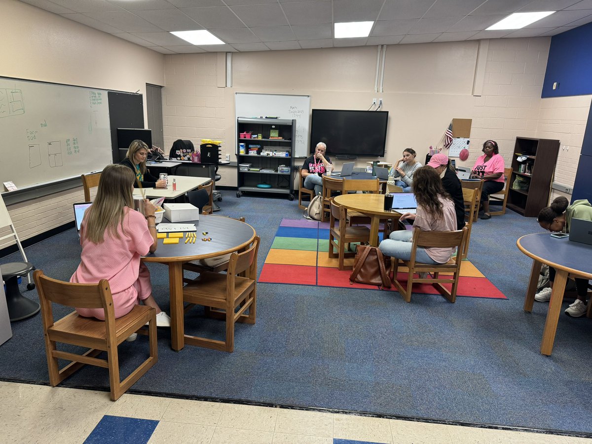 FranksElem's tweet photo. 2nd grade PLC working through best practices in Math, demonstrating lesson parts, and backwards planning 💕 #shinebright #MISDProud @JessicaRedman81 @morganbrob https://t.co/6PAJtLyuDC