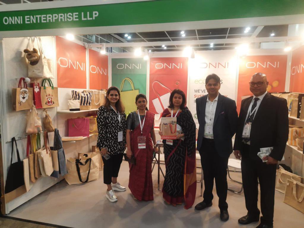 Consul General <a href="/SatwantKhanalia/">Satwant Khanalia</a> visited the <a href="/epchindia/">Export Promotion Council for Handicrafts</a> India Pavilion at the Hong Kong Mega Show and interacted with the 17 Indian exhibitors
<a href="/TexMinIndia/">Ministry of Textiles</a> <a href="/handicraftsdc/">DC(Handicrafts)</a> 
<a href="/DoC_GoI/">Dept of Commerce, GoI</a> <a href="/MEGASHOWHK/">MEGA SHOW</a> 
<a href="/MEAIndbiz/">EH</a> <a href="/ODOP_IND/">One District One Product</a> #OneDistrictOneProduct #PMVishwakarma