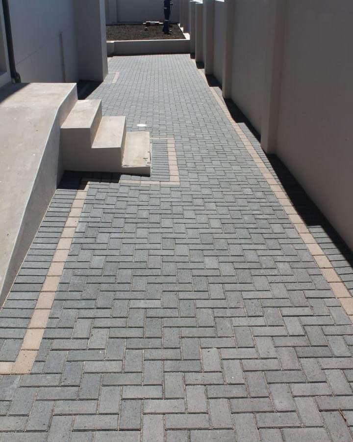 cabroblocks's tweet photo. 50 mm thick. 29.5 N/mm2
Recommended for:
Private Drive Ways, Domestic Cars, Parks, Walkways, Patio’s Light. Traffic up to 10 Tons.
The Quad
A functional and practical cabro paving block that can be used in most applications.
Contact us on 0777500063
#cabros #pavingblocks #cabrokenya