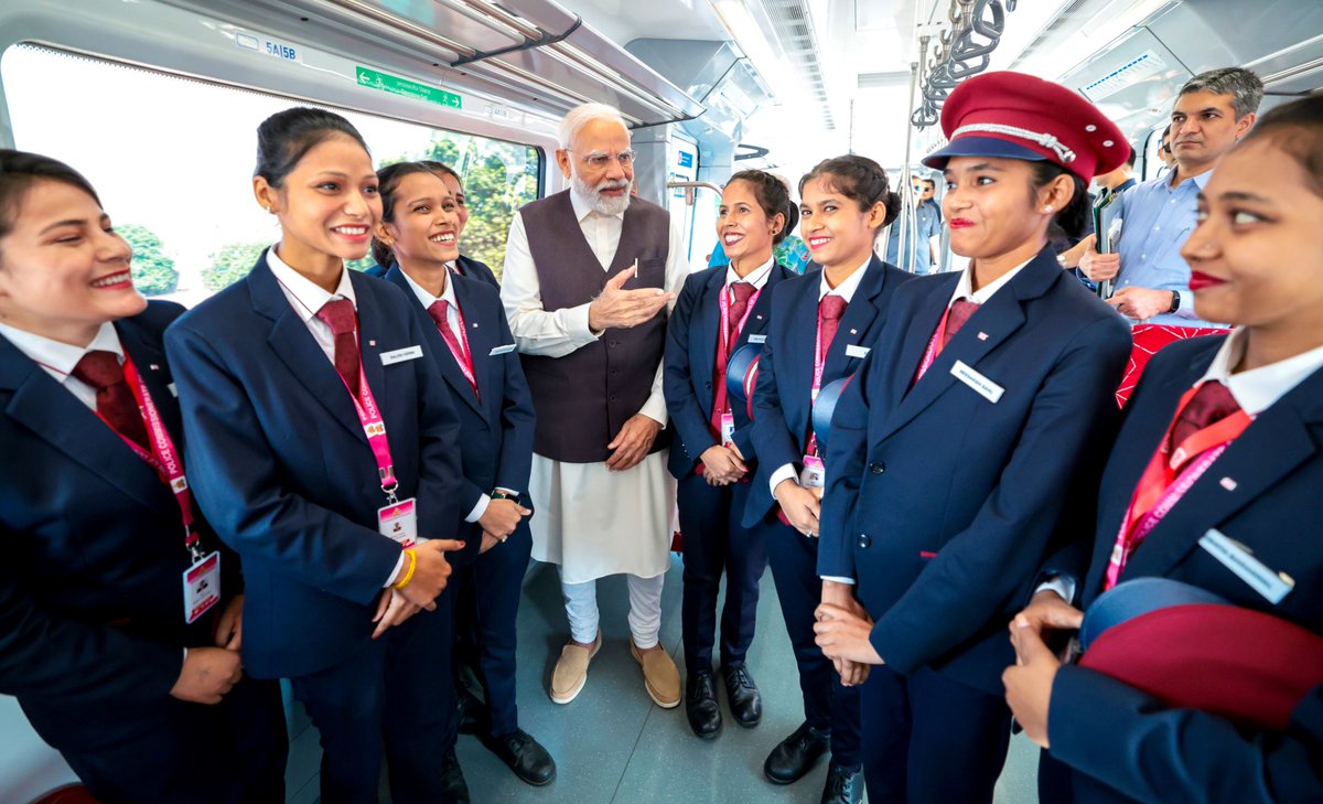 Narendra Modi tweet media