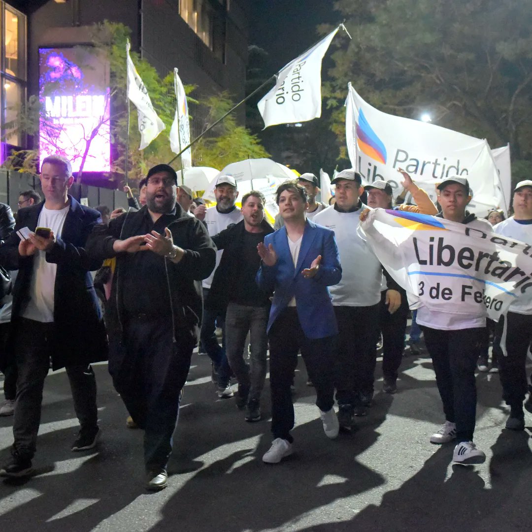 Más de 2mil militantes del Partido Libertario nos acompañaron al cierre de campaña, GRACIAS!