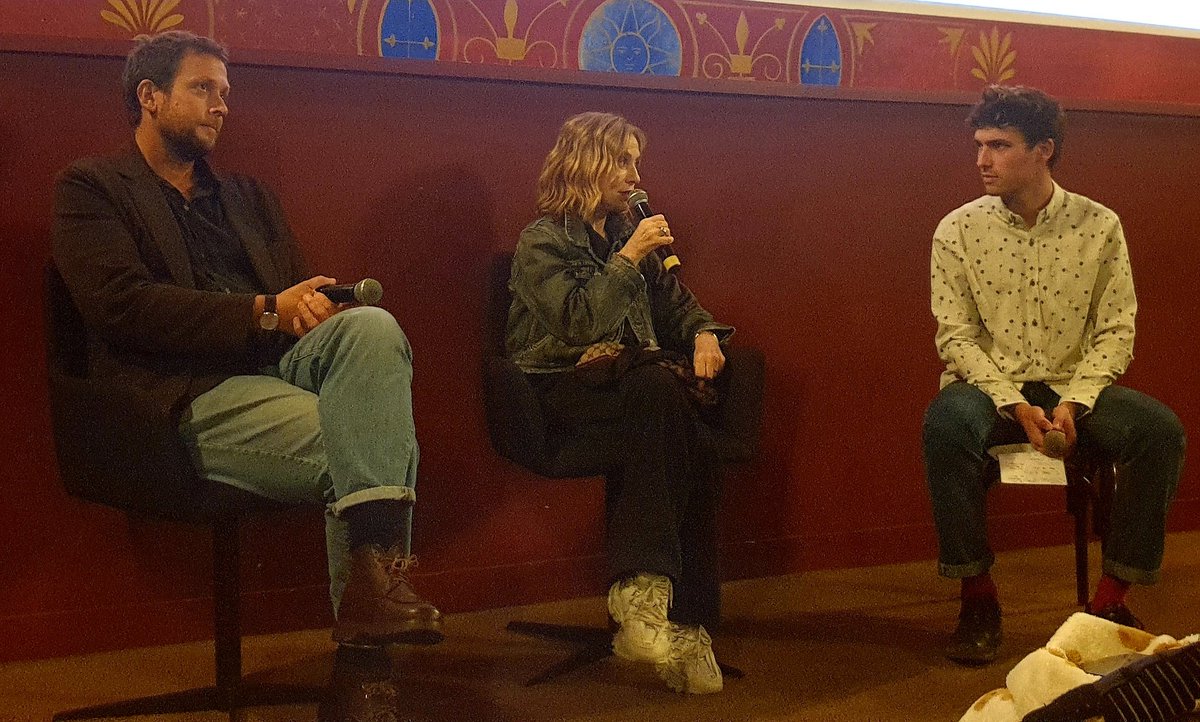 edouardvertigo1's tweet photo. Formidable moment avec Isabelle Huppert à Bordeaux hier soir, à l'Utopia, pour la reprise de Nue Propriété dans le cadre d'un cycle Joachim Lafosse @lafosseJoachim, organisé par le #fifib @fifib33 Bel article dans Sud-Ouest @SO_Bordeaux ce jour. https://t.co/1xBUQsTyY1 https://t.co/SheRNrTKdy