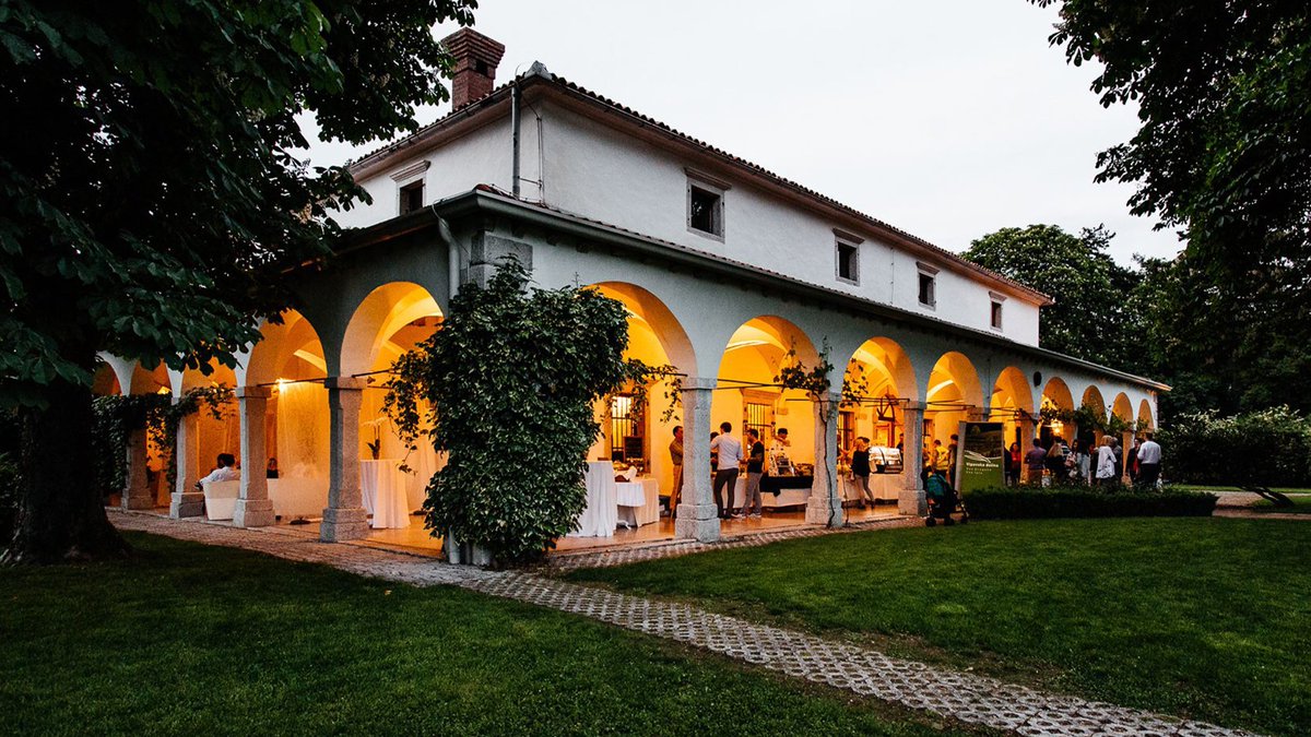 Krug Champagne tweet media