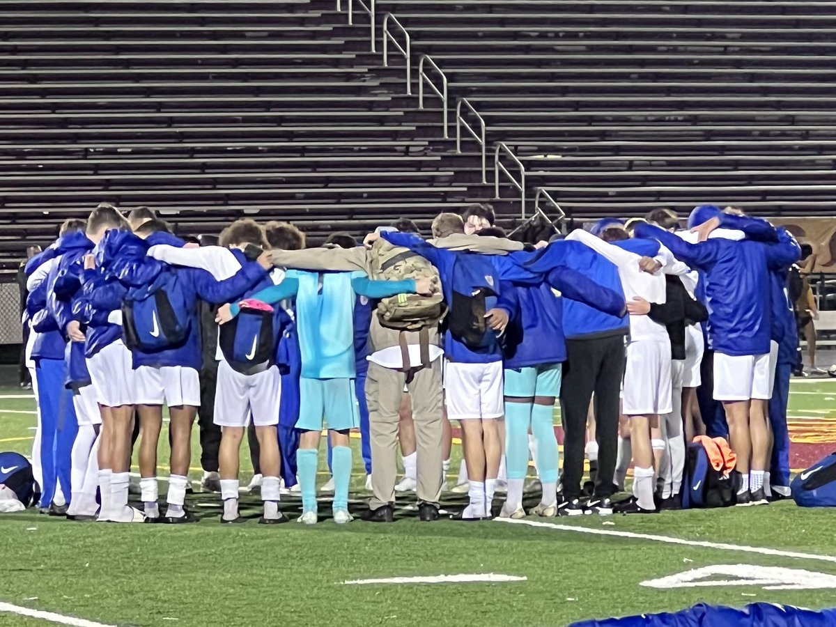 Last night the boys lost 1-2 to Westerville North. 

Thank you to all of our seniors and the influences they’ve had on and off the pitch this season. The program wishes you all the best in your next chapters. 

Congrats on a great season together fellas! 

#1thru5 #GLBS 🦁⚽️