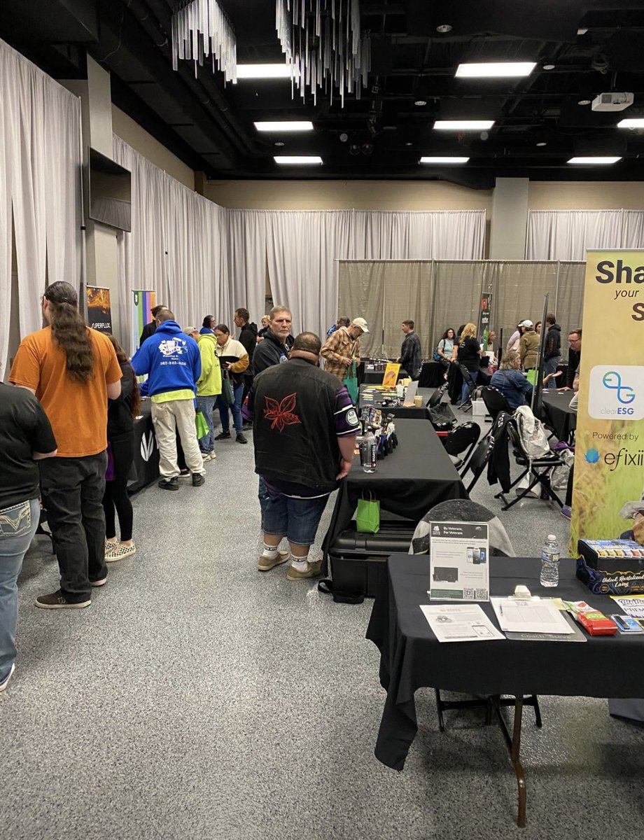 Cannabicoffee's tweet photo. In Ohio educational event 🇺🇸🇮🇹 

Thank you GCAC!

#cbd #cbdcoffee #coffee #coffeeshop #wholesale #cannabiss #conveniencestore #usa #distribution #worldwide #brokerage #independentdistributor #distributor #blokchaintechnology #blockchain #gcac #efixii #clearesg #healthyfood https://t.co/6fiiDzm5Jz