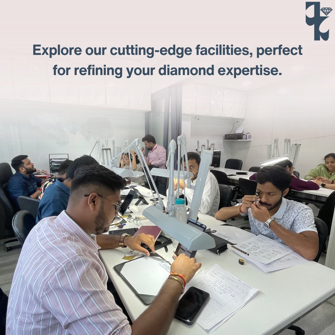 JKDIGJ's tweet photo. Curious about what it takes to become a true diamond expert?
Join us on an exclusive journey through the sparkling halls of the @JKDIGJ, where passion meets precision! (1/2)
#diamonds #gems #jewelry #diamondgraduate #diamondeducation #courses #practicaltraining #beyond4cs https://t.co/XQJgEUAKaf