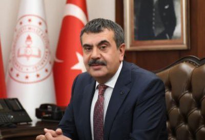 OgretmenBob's tweet photo. Bakanlara #mülakat yapılsın. Yoksa eğitimden anlamayan kişilerle uğraşmak zorunda kalıyoruz. #MülakataGeçitYok https://t.co/27emNplOwl