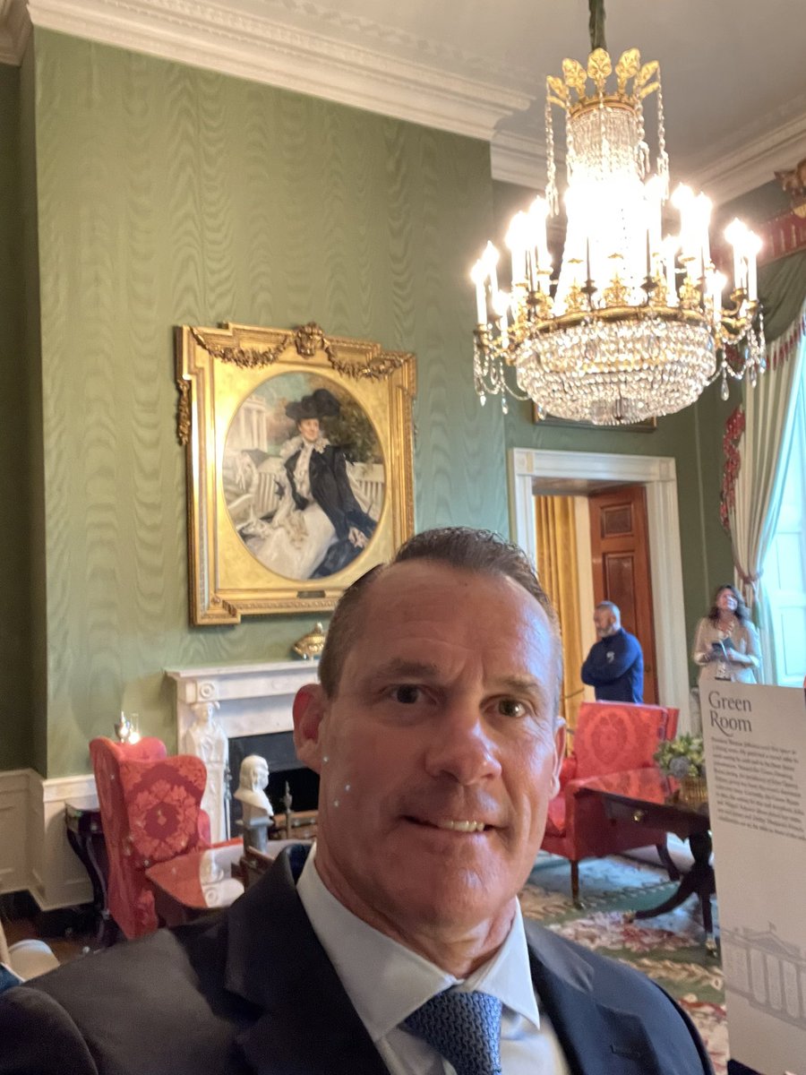 SMSouthTDain's tweet photo. Honor and a privilege to represent Shawnee Mission South today at the White House for @NASSP Principal of the Year recognition. @KSPrincipals @USAKansas @theSMSD
#Illuminate2023 #TheGreenRoom #NationalPrincipalsMonth 
#RaiderPride🔰#CultureWins https://t.co/eoCpBmgqF3
