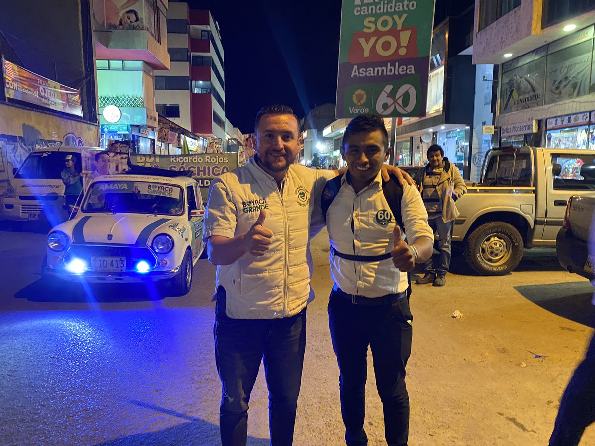 LuisCarlosOP's tweet photo. Impresionante cierre de campaña de @RicardoAlonsoRS, el respaldo de los duitamenses hacia él y nuestro próximo Gobernador @CarlosAmayaR fue contundente💚

Con este gran equipo, #Duitama recuperará la esperanza y Será Más Grande.

#JuntosConAmayaGobernador
#BoyacáGrande https://t.co/NlZQgYfeH2