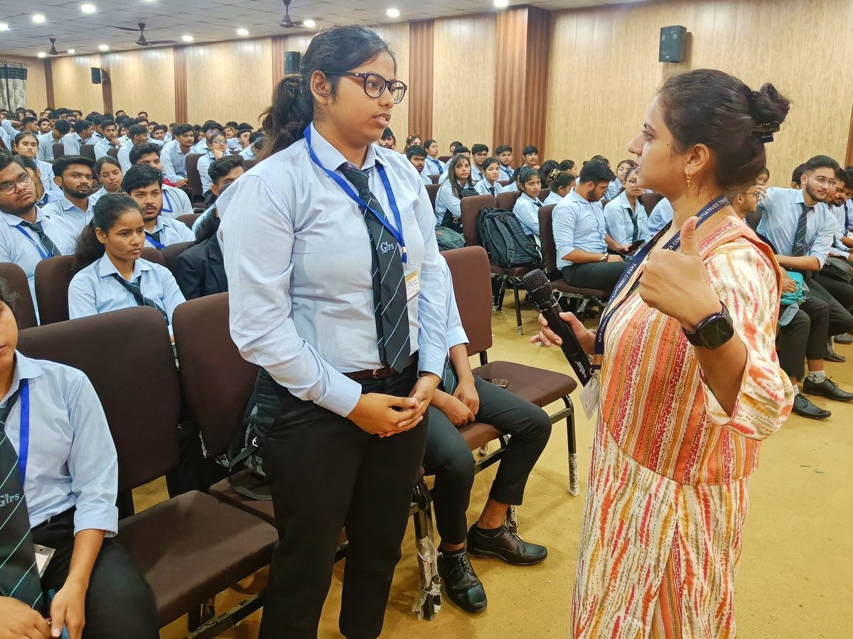 GNIOTCollege's tweet photo. the #BBA #epartment at #GNIOT Institute of #ProfessionalStudies has paved the way for success through the #TATASTRIVE #GoogleScholarship Program. This endeavor equips aspiring individuals with the essential knowledge and skills required in high-growth sectors. https://t.co/nKHndLvqxt