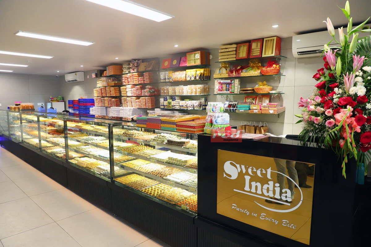 redmagofficial's tweet photo. Sweet India new store launch @ Gajuwaka, Vizag
#redmagazine #sweetindia #sweets #savouries #vizag #gajuwaka #snacks #chaatlover #paanipuri #chocolates #hampers #gifting #allvariety #homedelivery #instore #restaurant #opennow https://t.co/pdAfFVWQl5