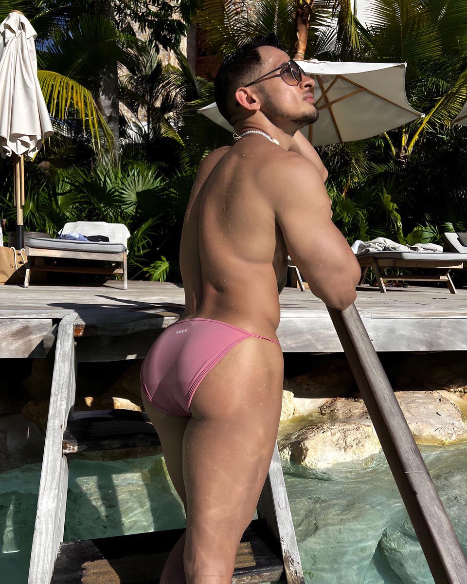 Kcs4u's tweet photo. A beautiful time in Cancun! Do you like my swimsuit? Is @godoswimwear 

https://t.co/agXsZCKciS https://t.co/xgf0SpM6c6