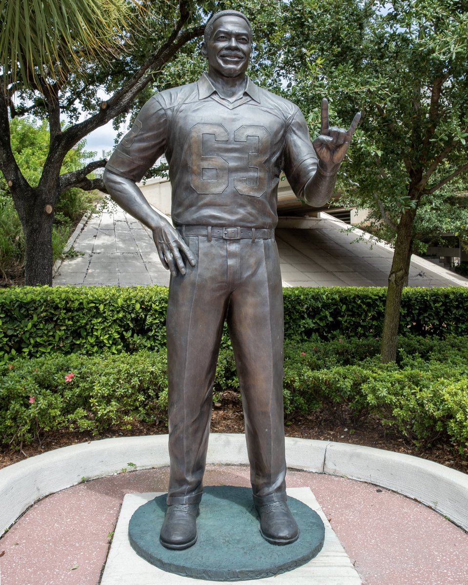 In honor of his 69th birthday, we celebrate the impact of Lee Roy Selmon who was instrumental in launching our program.

#ComeToTheBay | #StayInTheBay