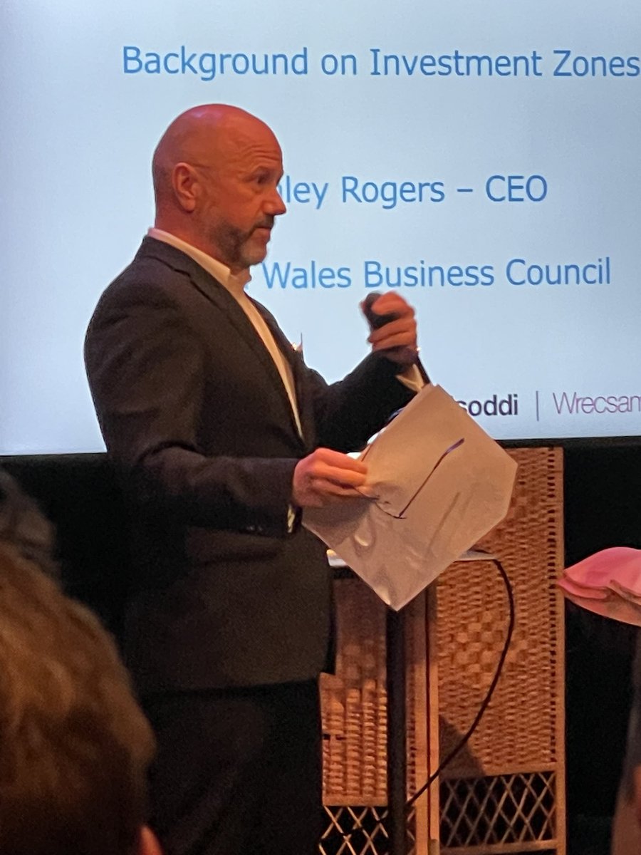 That’s a wrap on a very wet day, so good to see so many business people and politicians attend the Wrexham Flintshire Investment Zone conference at @ClwydTweets organised by @BizCouncilNorth