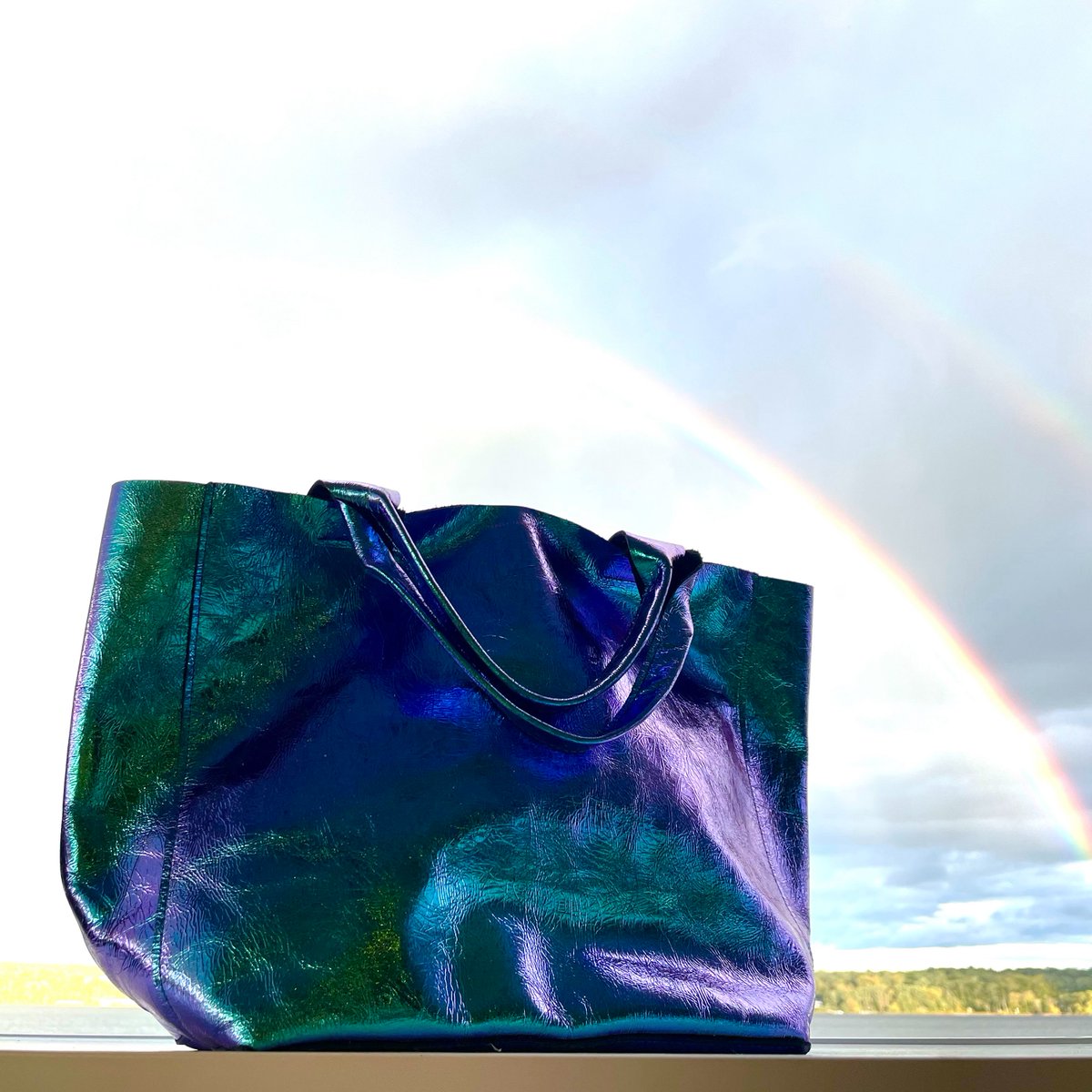 Twinning with nature traceytanner.com/products/iride…