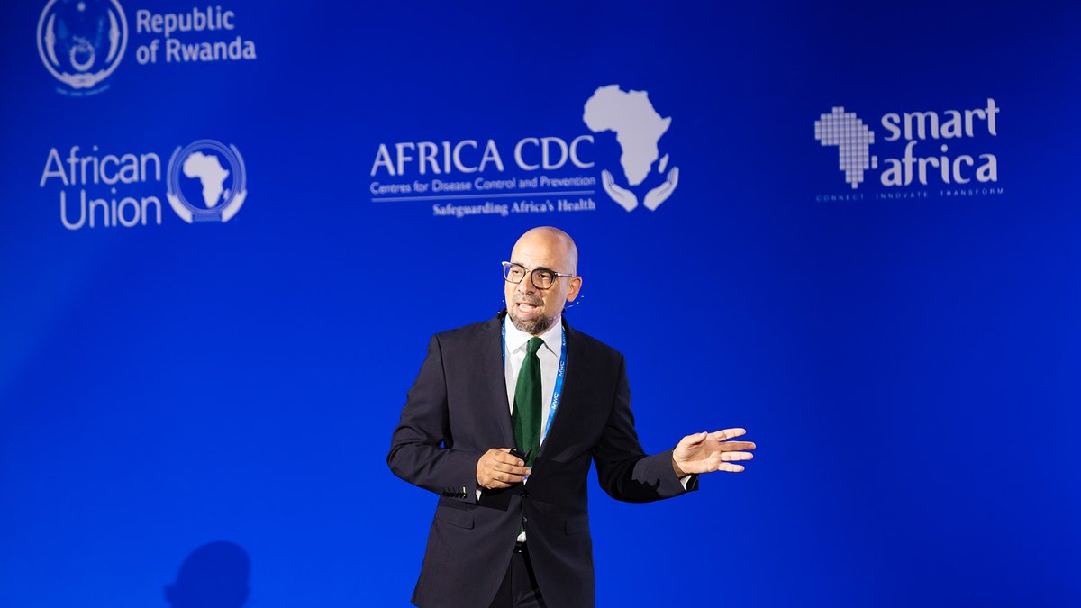 EricssonMEA's tweet photo. We were delighted to be at MWC Kigali, where we worked with our customers to showcase our #5G network technology through shared demonstrations and additionally shared our insights through a series of presentations and panel discussions.

#EricssonMEA #ImaginePossible #MWCKigali https://t.co/0akMvCn3VY