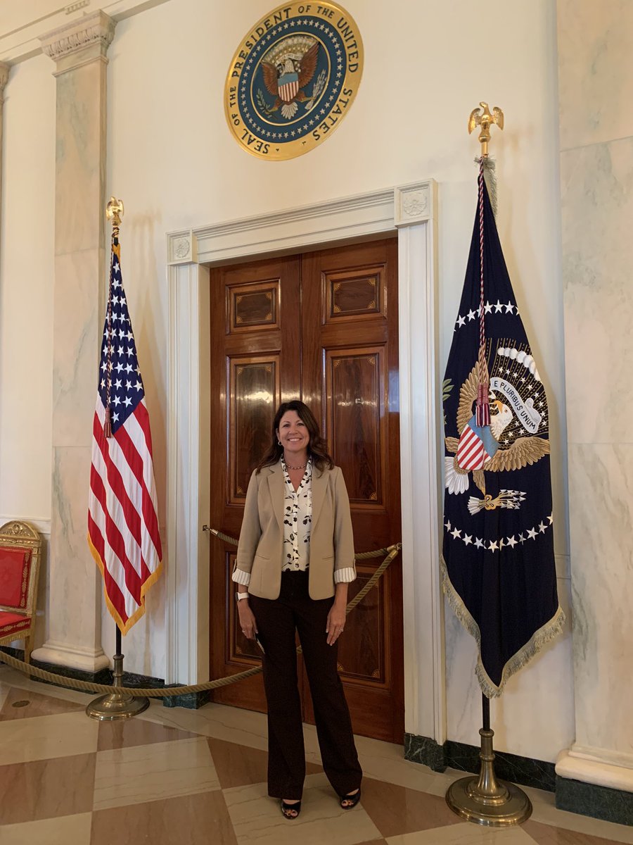 winterbottom132's tweet photo. Greetings from 1600 Pennsylvania Avenue! @AACountySchools @NASSP https://t.co/FBiruju92I