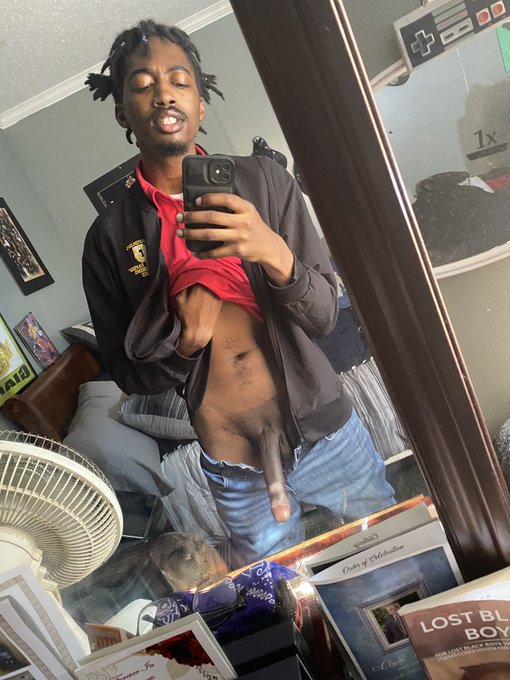 This how I go to work 🙃 https://t.co/zbPavQqwwP