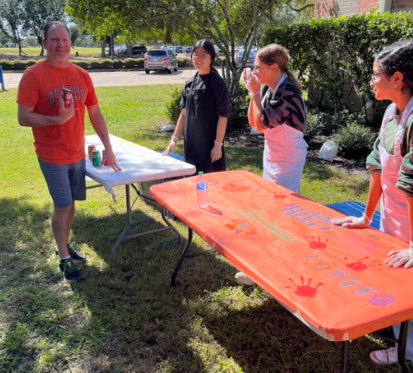 McMeansJrHigh's tweet photo. Our Principles of Human Services classes with the guidance of the one and only Coach Martin, and the culinary skills of Mr. Guzzetta celebrated our teachers and staff with a hot dog cookoff yesterday.  The food was amazing and the service was even better! #watchmmjhlead https://t.co/u3lXRSKjNW