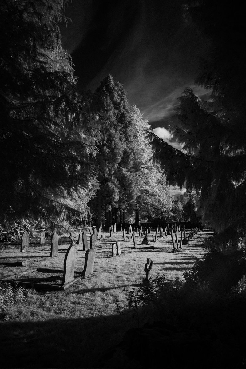 seantuck's tweet photo. A set of infrared images.

#blackandwhite #blackandwhitephotography #infrared #720nm #riochgr #ricohgr3 #lightandshadow #protectyourhighlights #embraceyourshadows #lightroommobile #church #graveyard https://t.co/kfMeBFoaTf