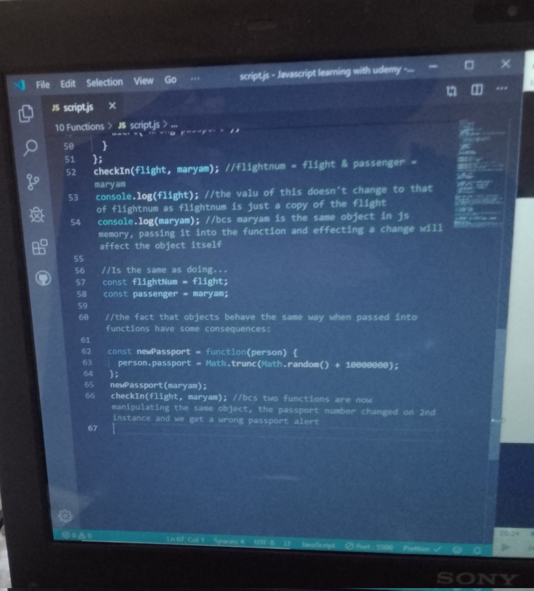 IceAdoniss's tweet photo. Decided to begin a 10DaysOfCoding challenge after the completion of my #5DaysOfCode

Day 1 of #10DaysOfCode
Learnt how to set default parameters in a function and the written differences between a first class function and a high order function.
#javaScript #100DaysOfCode #Coding https://t.co/wxxPEaTyZB