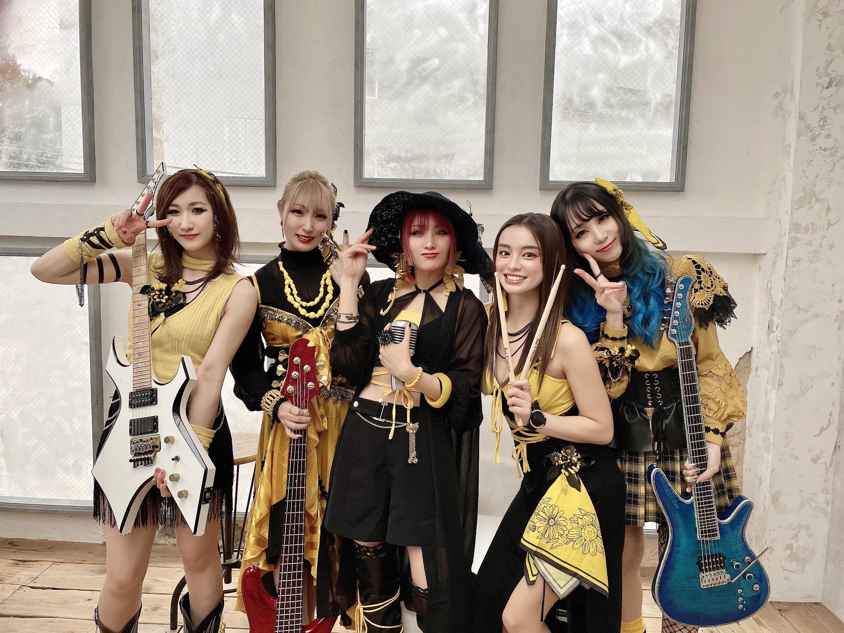 ガールズロックバンド革命　ロンT XL TRiDENT（ex-ガールズロックバンド革命）、ゲキクロ、DI:VISION