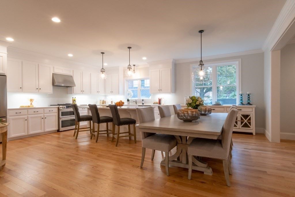 alisonborrelli's tweet photo. 248 Hunnewell Street, Needham, MA, 02494
5 bed | 5 bath 4184 Sq. Ft.
Active | $1,795,000
https://t.co/KiWfSHOgDZ
Luxury Living in Needham Heights Brand-New Townhouse! This exquisitely designed home offers a state-of-art kitchen with quartz countertops, stainless steel... https://t.co/k3YnG6xrsl