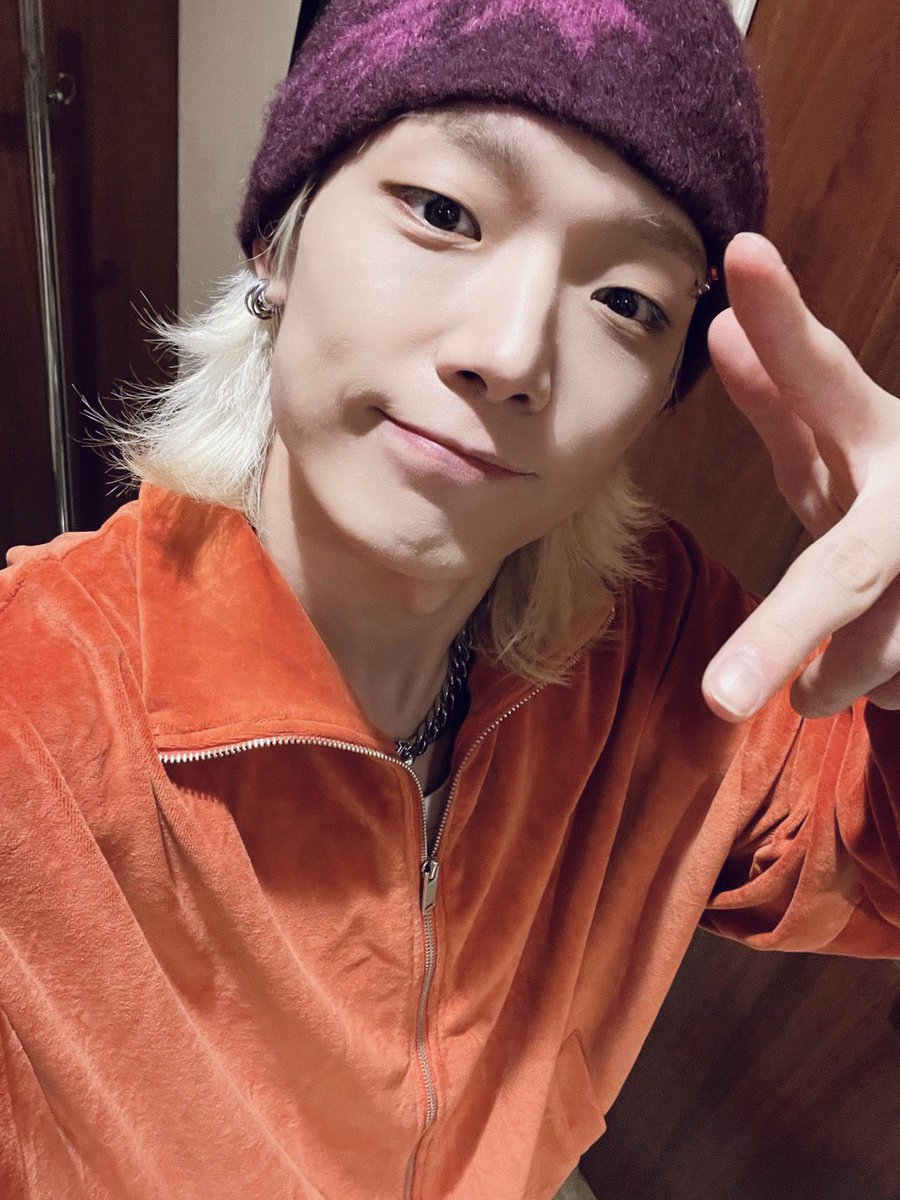 iKONIC_143's tweet photo. [📺]
Soon❣️
11:30PM (KST)
The Indonesian Next Big Star LIVE SHOW

📌 https://t.co/oRe5zfsp4K

#BOBBY #바비
#DK #김동혁
#TheIndonesianNextBigStar https://t.co/54Gge0bn1G