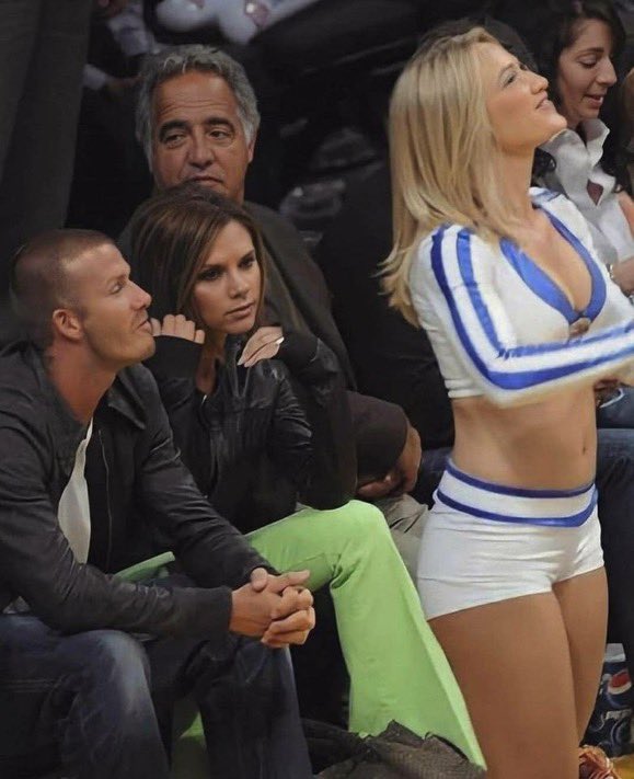 NoContextHumans's tweet image. 