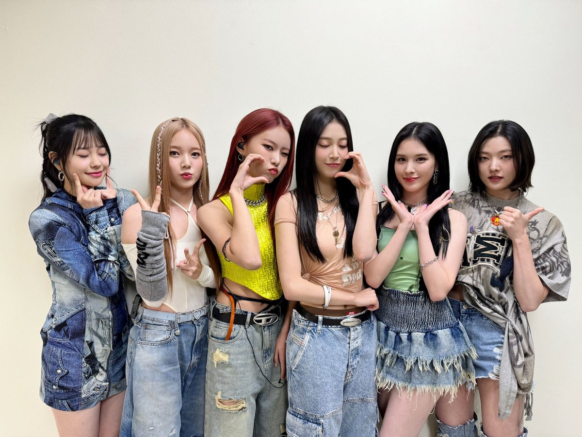 Weeekly (위클리) tweet media