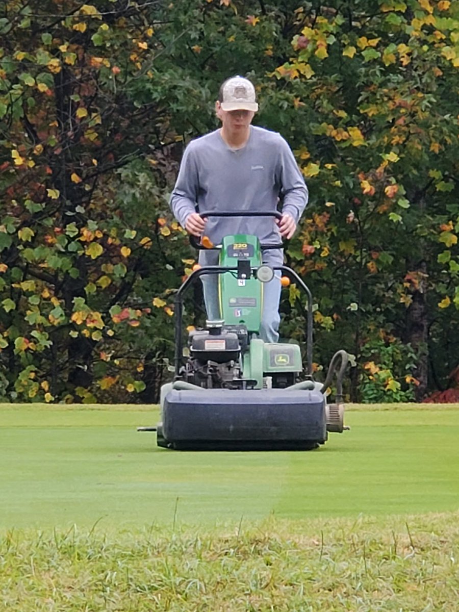 Been working with this young man this morning on his walk mowing. His pick ups have been a touch early and set down were late. So I had him do the clean up lap first and now everything is on time. #LearningJourney #turfnerding #reelsdown #fallgolf #golflife #joysofteaching