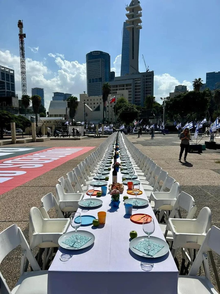 YeahThatsKosher's tweet photo. "The Empty Shabbat Table" -- Tel Aviv Museum of Art   203 empty seats, one for each of the known hostages taken by Hamas. https://t.co/74lniar8Xd