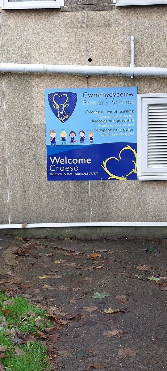 EvsCommCoach's tweet image. More Schools being prepared for the @Chance2Shine @CricketWales programme. Get ready for the #Fun4All #Wakit44 😎🏏🏴󠁧󠁢󠁷󠁬󠁳󠁿👤👋