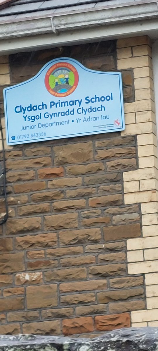 EvsCommCoach's tweet image. More Schools being prepared for the @Chance2Shine @CricketWales programme. Get ready for the #Fun4All #Wakit44 😎🏏🏴󠁧󠁢󠁷󠁬󠁳󠁿👤👋