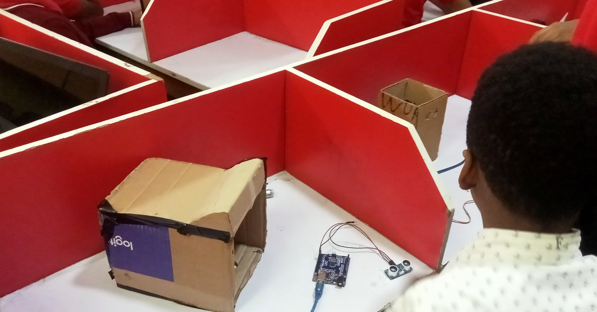 Pct_unplugged's tweet photo. What an awesome way to end the school week. Digital Art using @TeamKano and Smart Dustbin using @arduino . The students were also introduced to AI using @mBlock_cc . Had so much fun. #Educators #Teaching #EdTech #Stem #students #Coding #Teacher #TechWeek #Arduino #KanoCode https://t.co/XUlOke1CNO